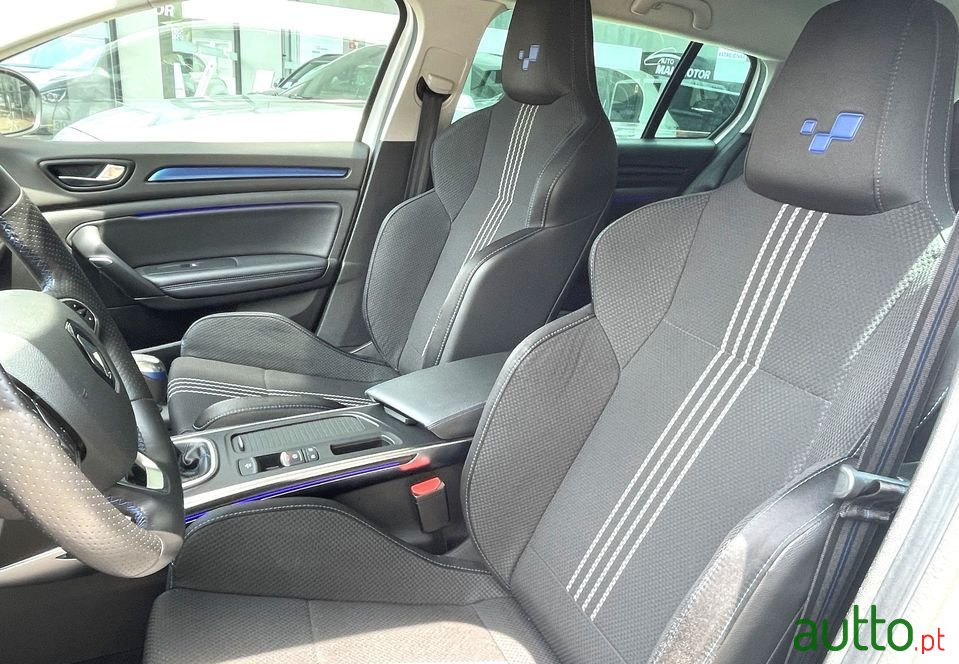 2018' Renault Megane Sports Tourer photo #5