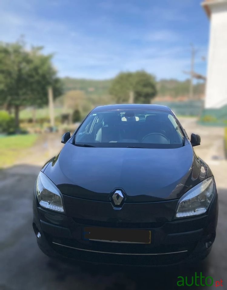 2010' Renault Megane photo #3