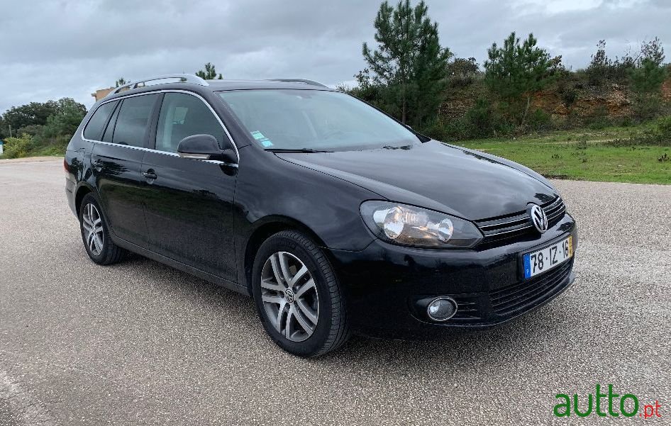 2010' Volkswagen Golf Variant photo #3