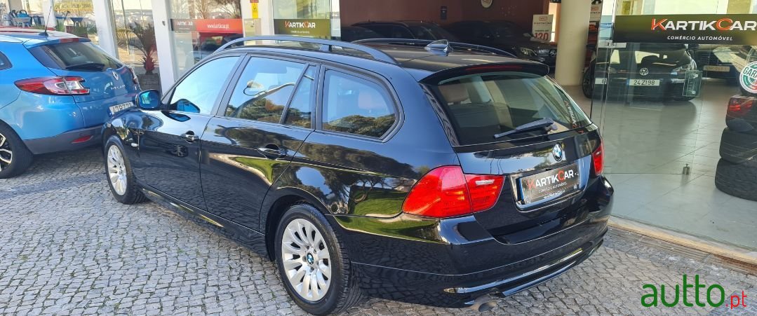 2009' BMW 320 photo #2