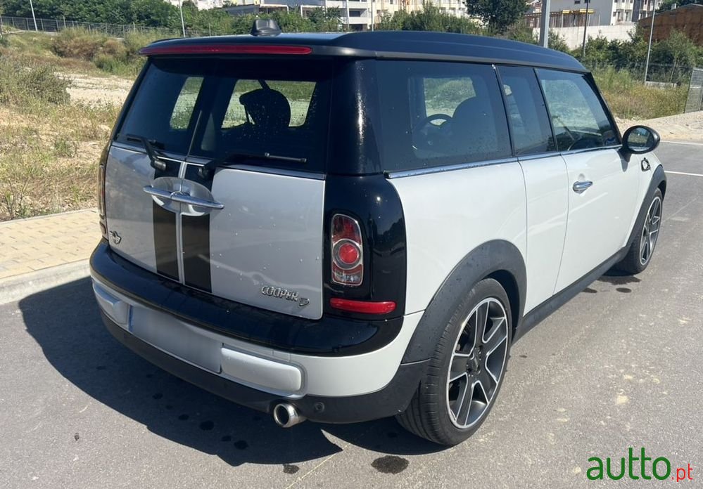 2011' MINI Clubman Cooper D photo #5