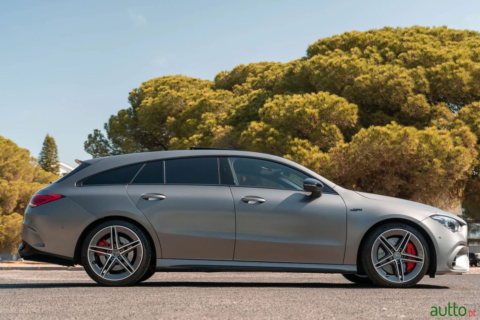 2020' Mercedes-Benz Cla-45-Amg photo #3