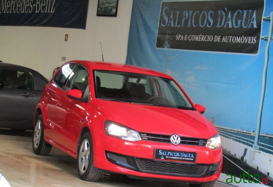 2014' Volkswagen Polo photo #1