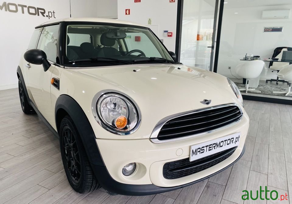 2013' MINI One photo #3