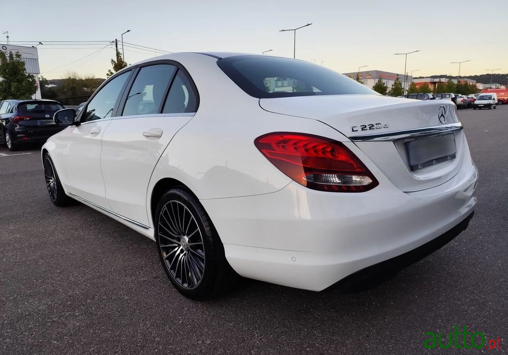 2018' Mercedes-Benz Classe C D Avantgarde photo #4