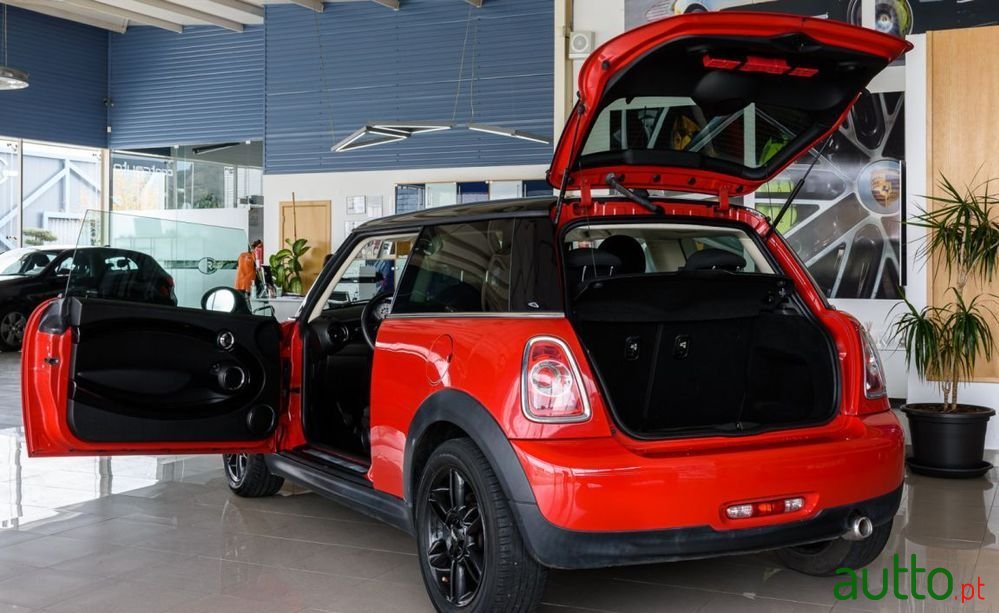 2013' MINI One D photo #3