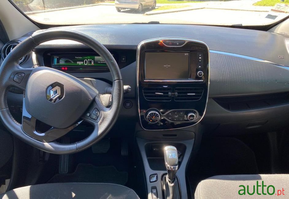 2019' Renault Zoe photo #2