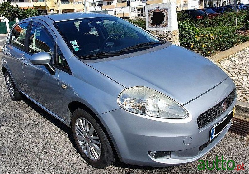 2008' Fiat Grande Punto photo #2