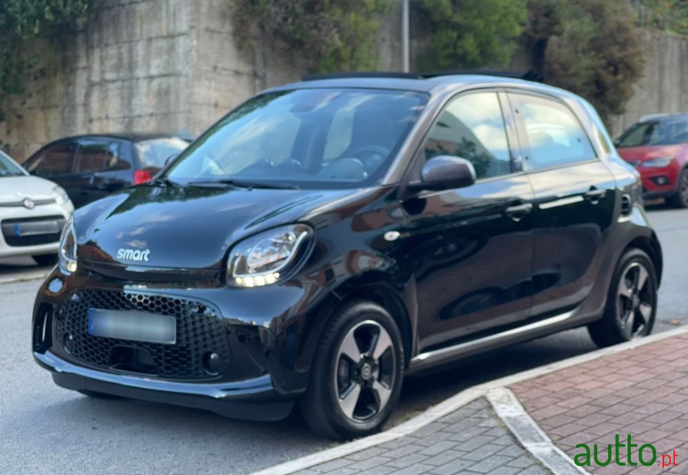 2020' Smart Forfour Electric Drive Passion photo #1