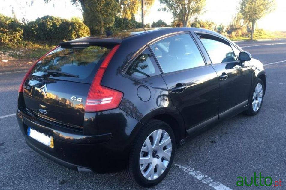 2006' Citroen C4 1.6 Hdi Vtr Pack photo #2