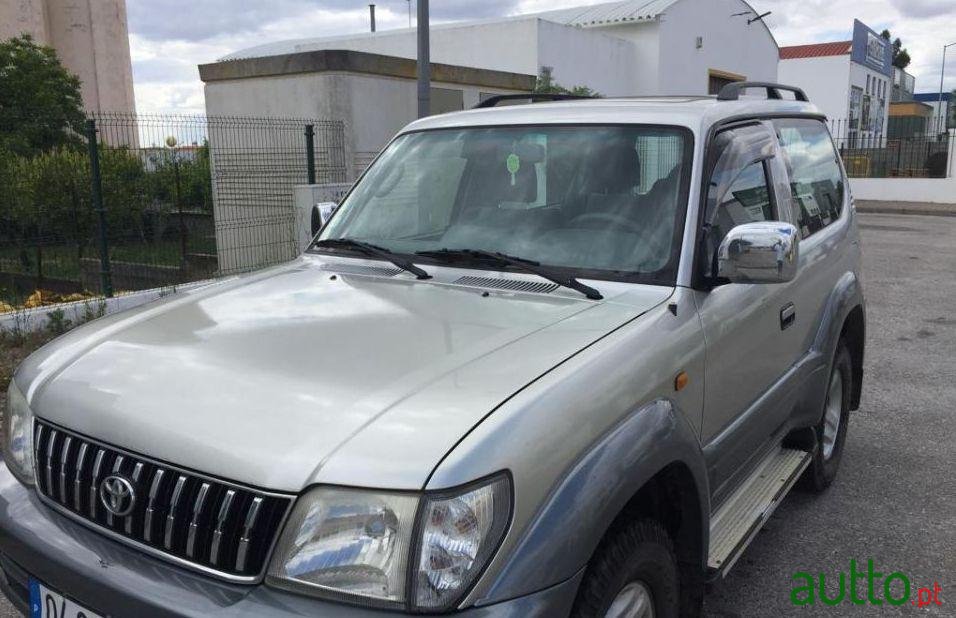 2000' Toyota Land Cruiser photo #1