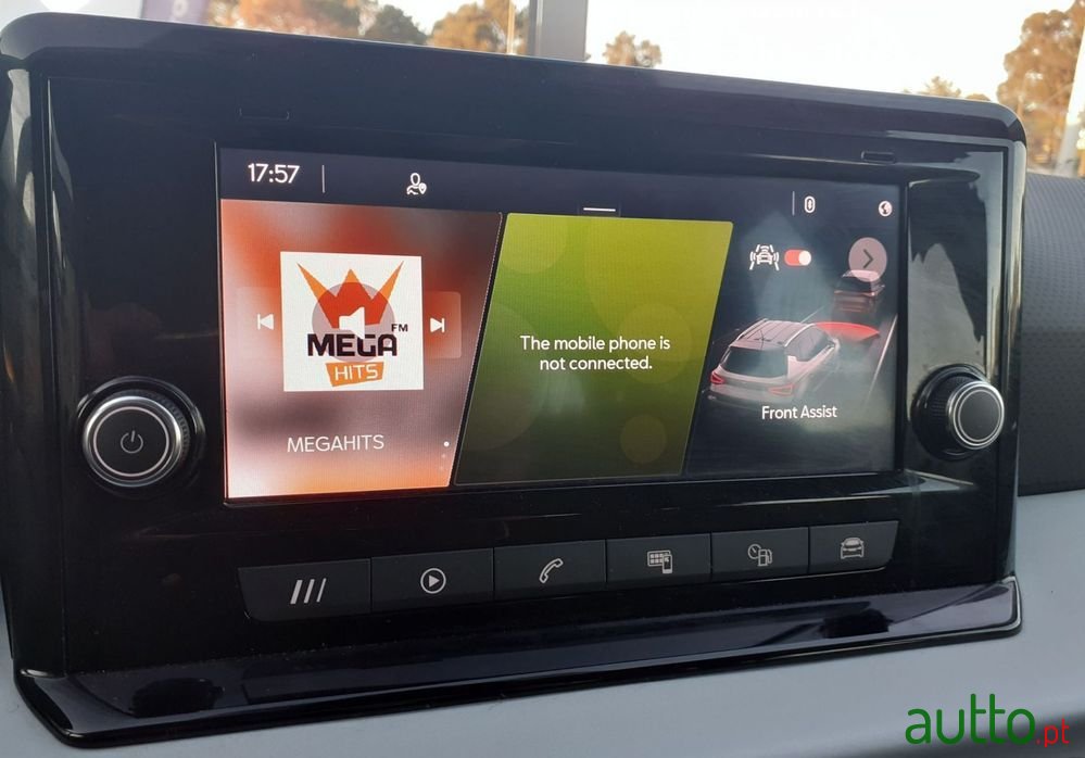 2022' SEAT Arona 1.0 Tsi Style photo #6