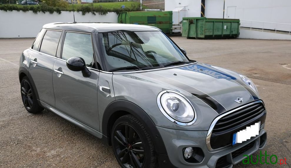 2017' MINI Cooper John Cooper Works photo #2