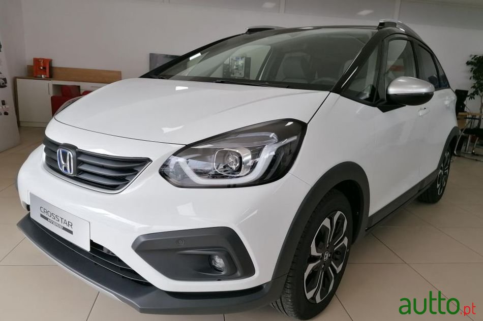 2020' Honda Crosstar photo #2