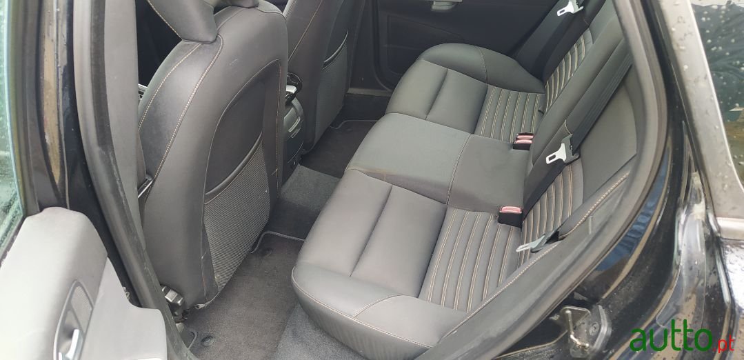 2010' Volvo V50 photo #6