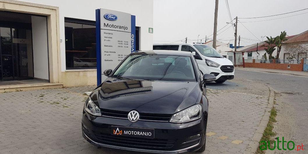 2015' Volkswagen Golf photo #1