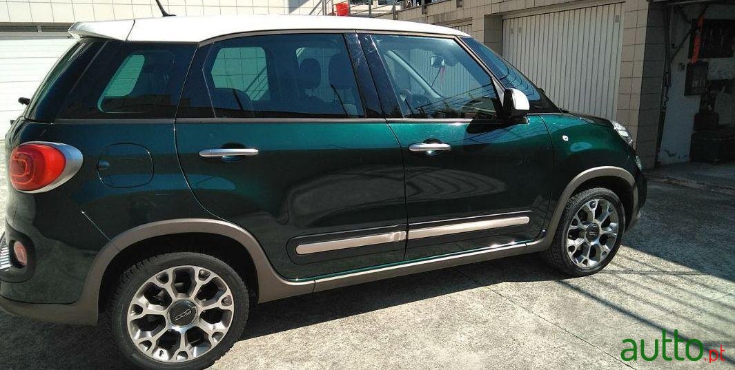 2014' Fiat 500L Trekking photo #2
