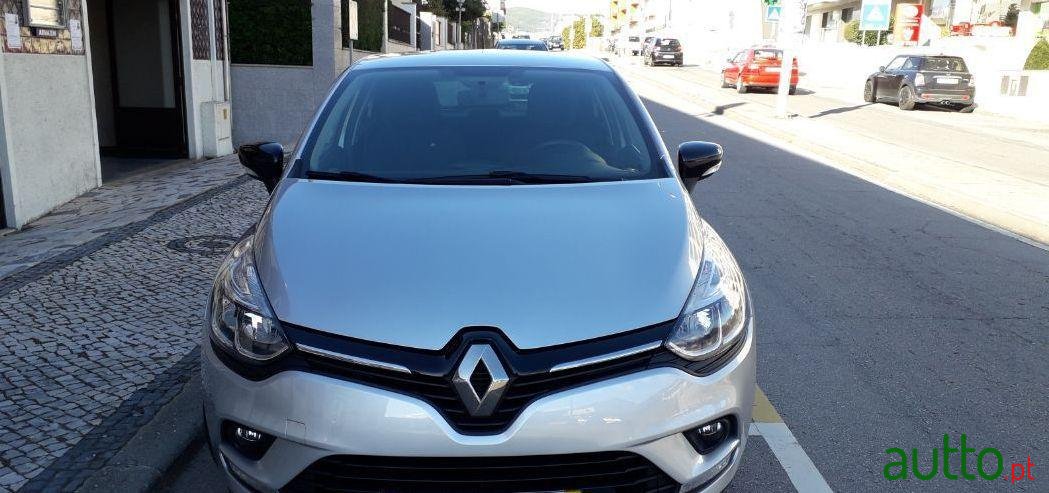 2017' Renault Clio 0.9 Tce Limited photo #3