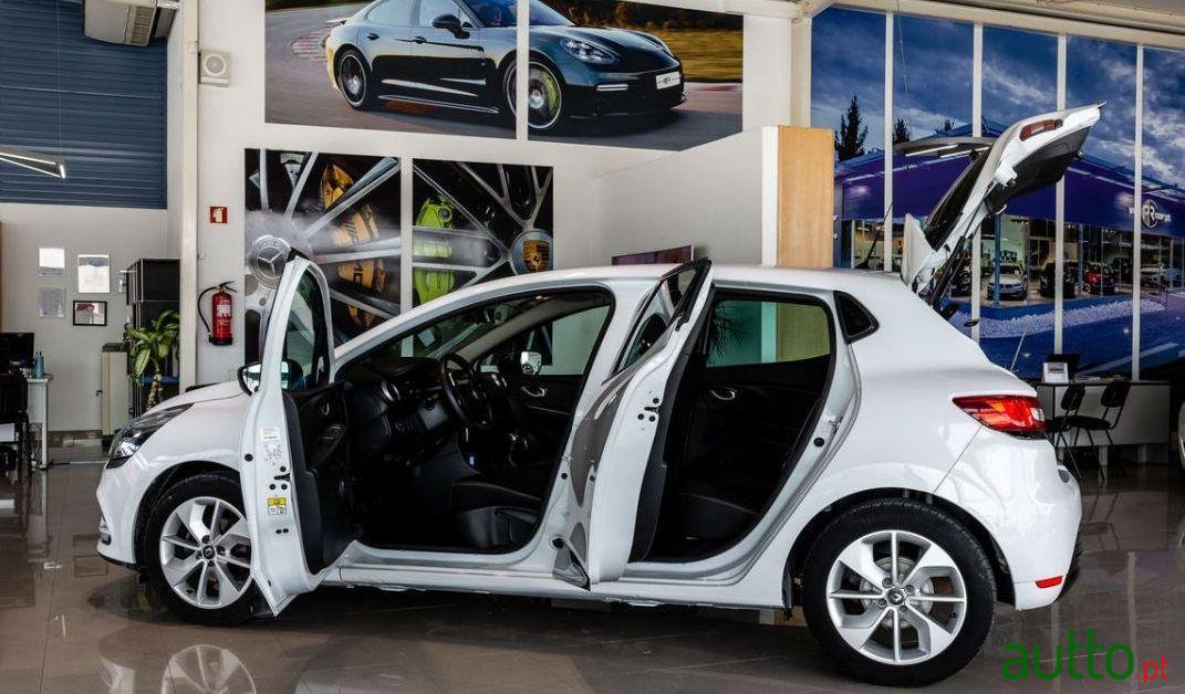 2018' Renault Clio photo #1