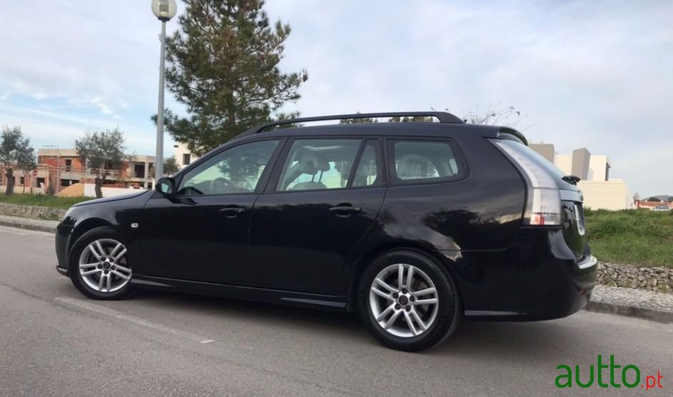 2011' Saab 9-3 Sport Hatch photo #5