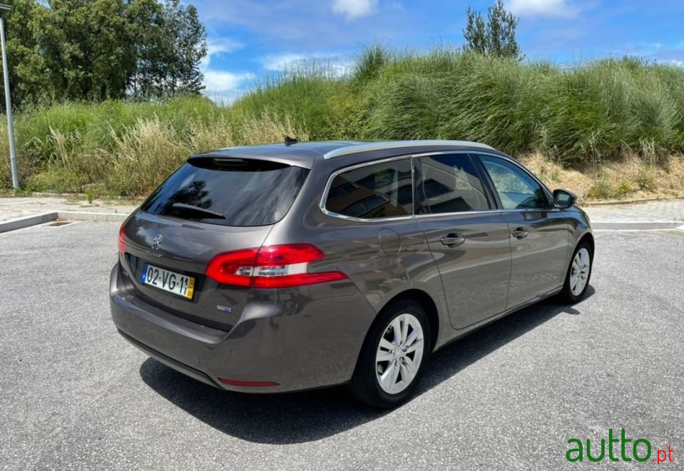 2014' Peugeot 308 Sw photo #6
