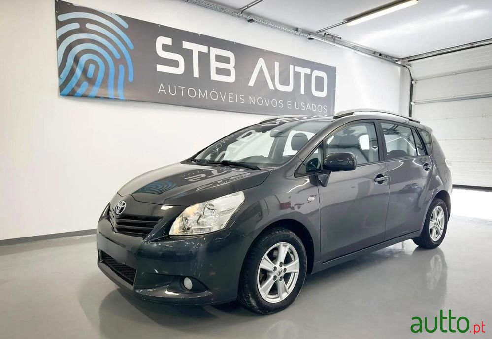 2009' Toyota Verso 2.0 D-4D Energy photo #4