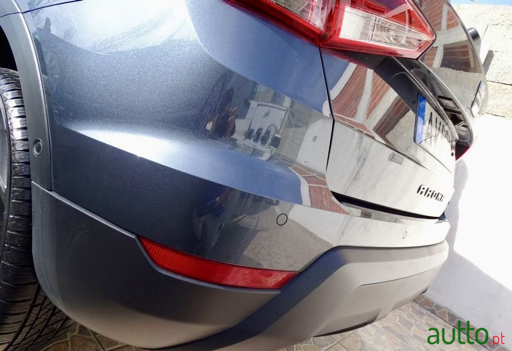 2019' SEAT Arona 1.0 Tgi Xcellence photo #4