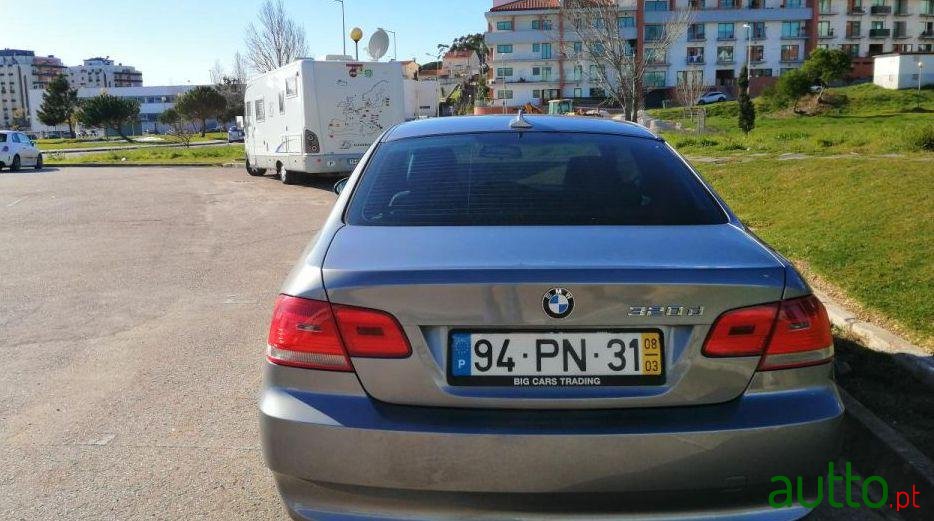 2008' BMW 320 Coupe photo #3