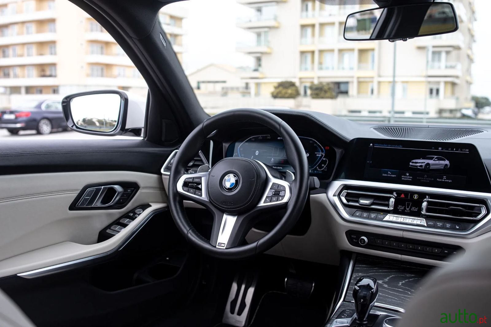 2020' BMW 330 photo #3