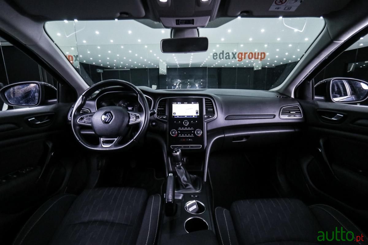 2018' Renault Megane Sport Tourer photo #6