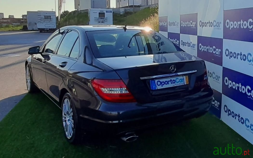 2012' Mercedes-Benz C-220 photo #2
