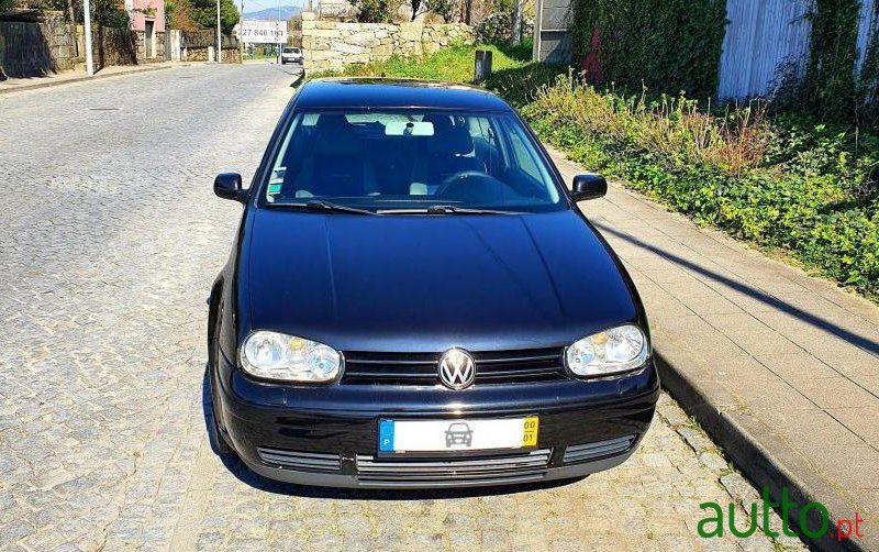 2000' Volkswagen Golf photo #2