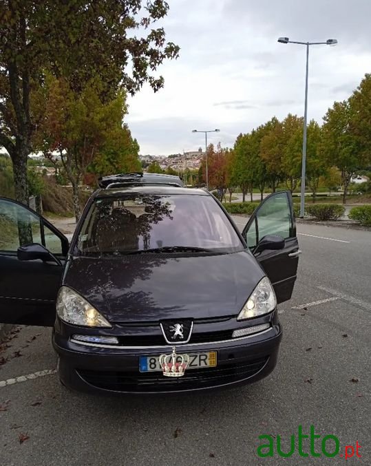 2005' Peugeot 807 photo #1