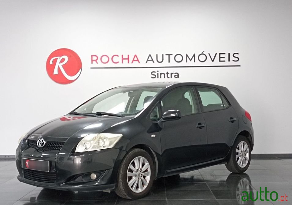 2007' Toyota Auris photo #1