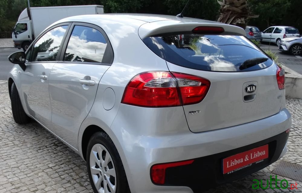 2016' Kia Rio 1.1 Crdi Lx Isg photo #4