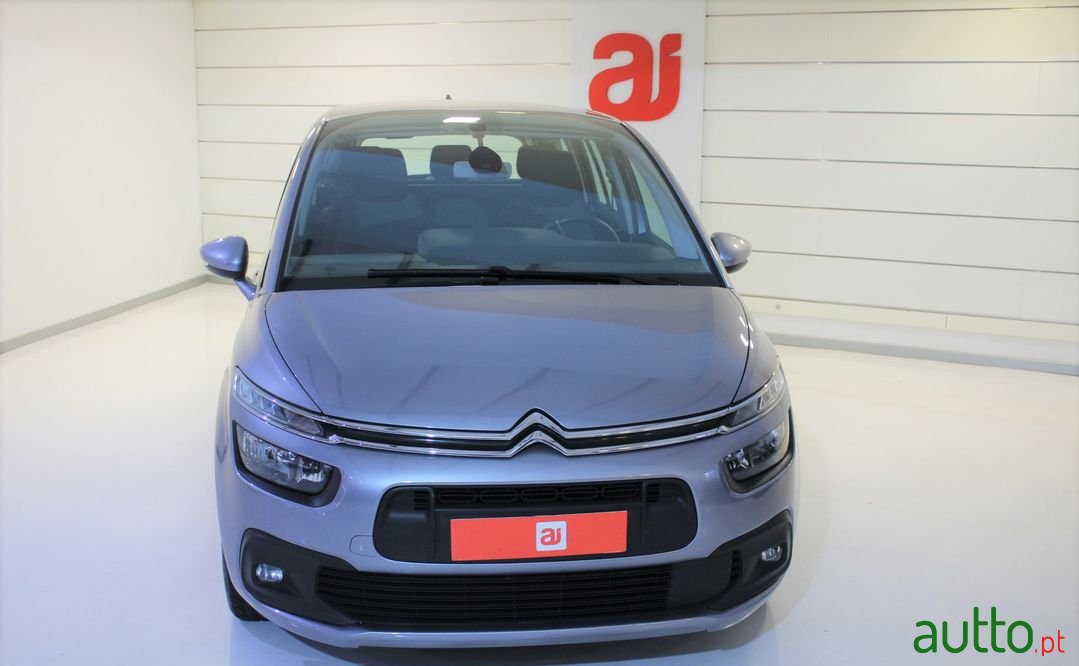 2017' Citroen C4 Grand Picasso photo #1