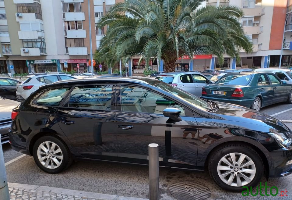 2018' SEAT Leon St photo #5