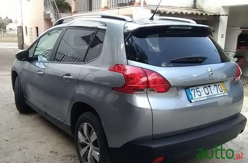 2014' Peugeot 2008 photo #2