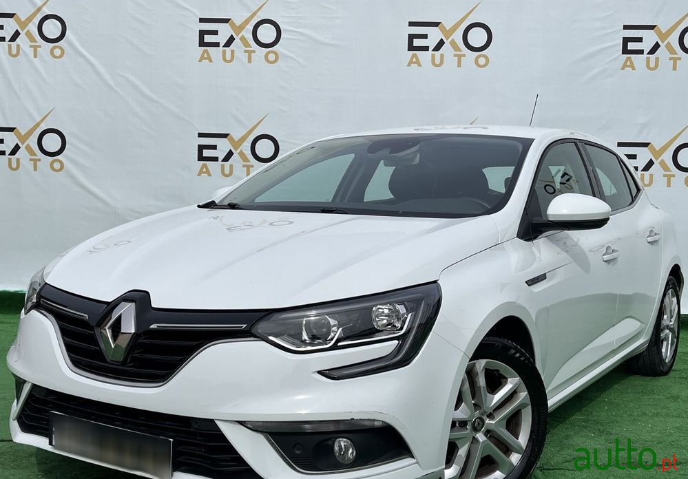 2019' Renault Megane photo #1