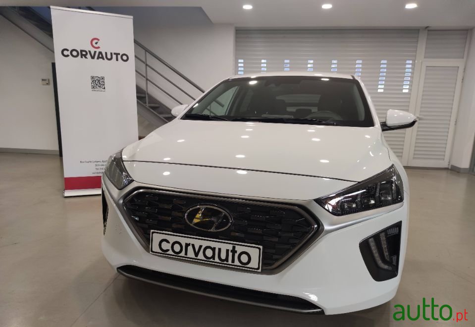 2020' Hyundai Ioniq photo #2