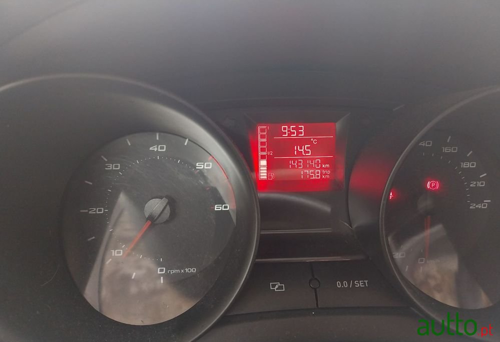 2012' SEAT Ibiza photo #6