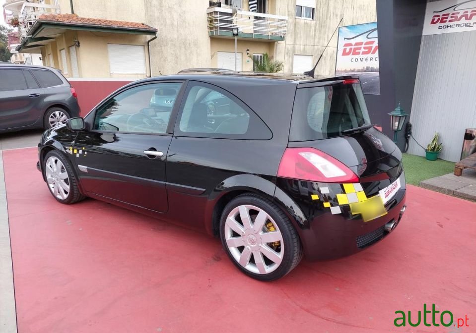 2004' Renault Megane 2.0 T 16V Sport photo #4