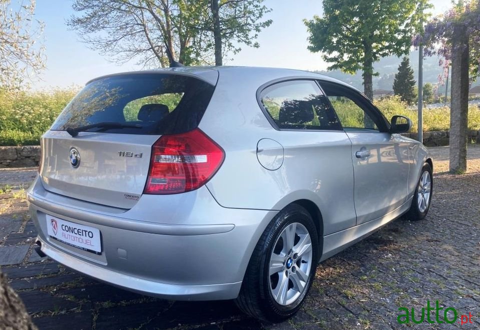 2010' BMW 118 photo #5