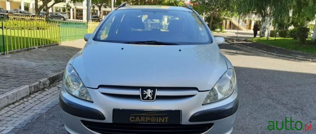 2004' Peugeot 307 Sport photo #5