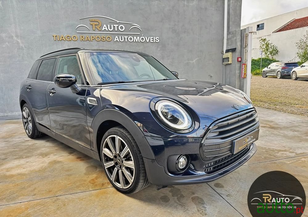 2023' MINI Clubman Cooper D photo #2