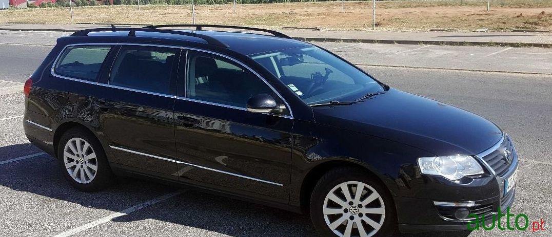 2008' Volkswagen Passat Variant photo #3