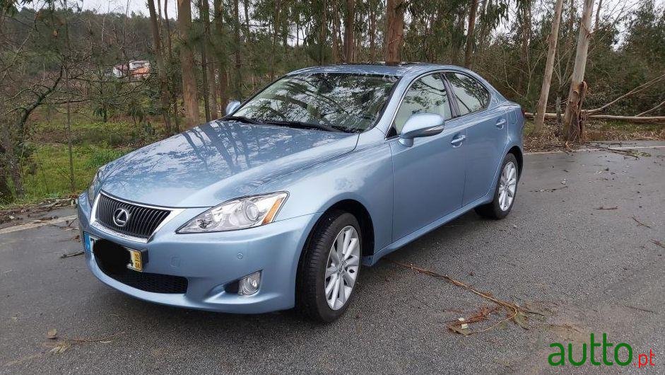 2010' Lexus Is-220 Luxury photo #2