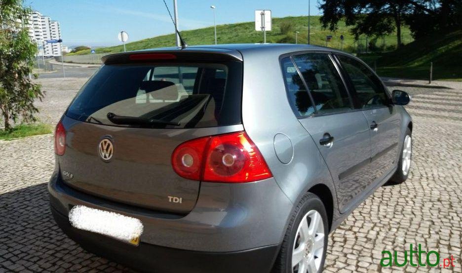 2007' Volkswagen Golf photo #3