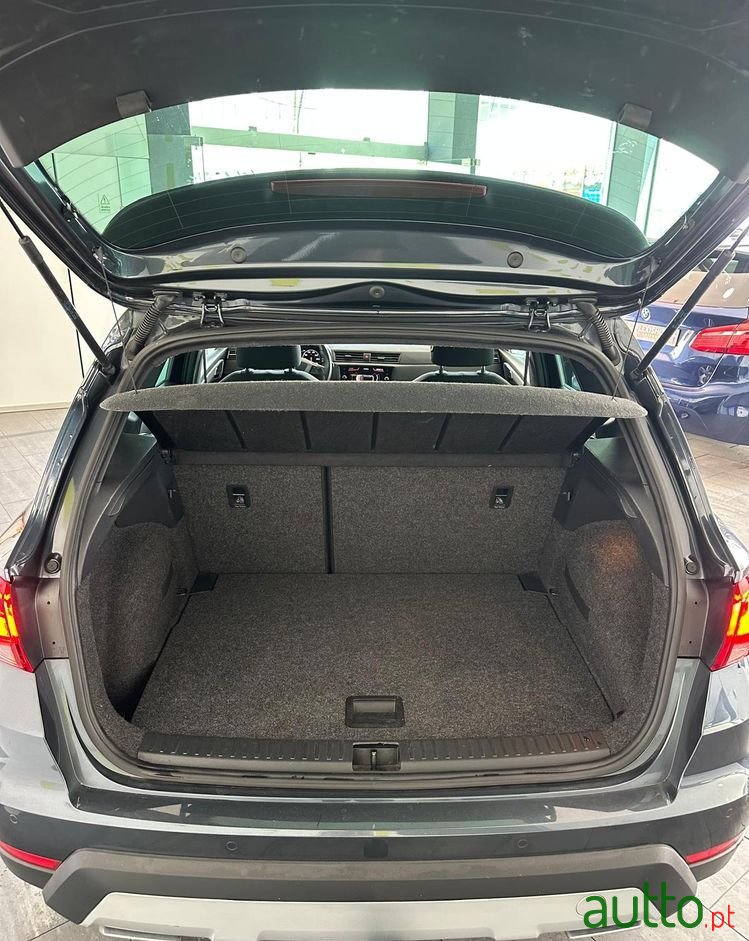 2020' SEAT Arona 1.5 Tsi Opf Fr photo #6