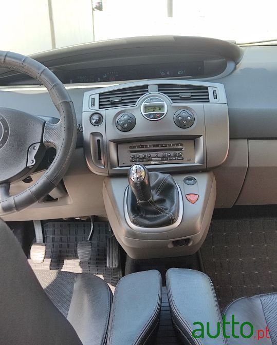 2006' Renault Scenic photo #5